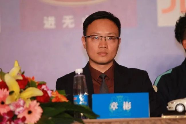 骚年老头囗交瘦老头激情